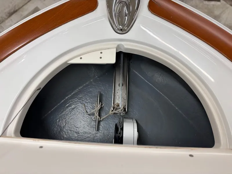 Slide: The Image of 2003 Chris-Craft Launch 28 18 - 18