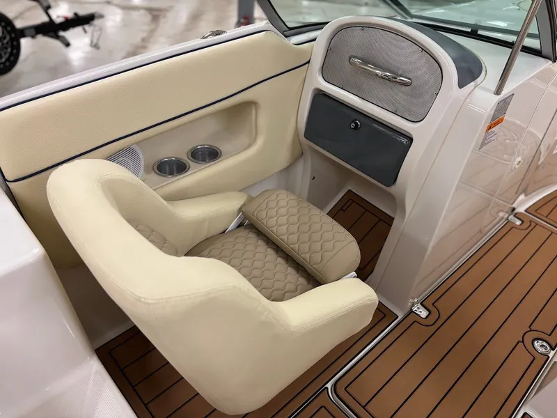 Slide: The Image of 2003 Chris-Craft Launch 28 28 - 28