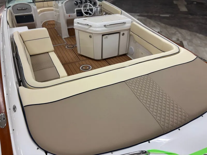 Slide: The Image of 2003 Chris-Craft Launch 28 9 - 9