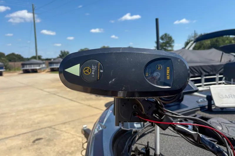 Slide: The Image of Trolling motor on 2021 Nitro Z19 boat under clear blue sky. - 8