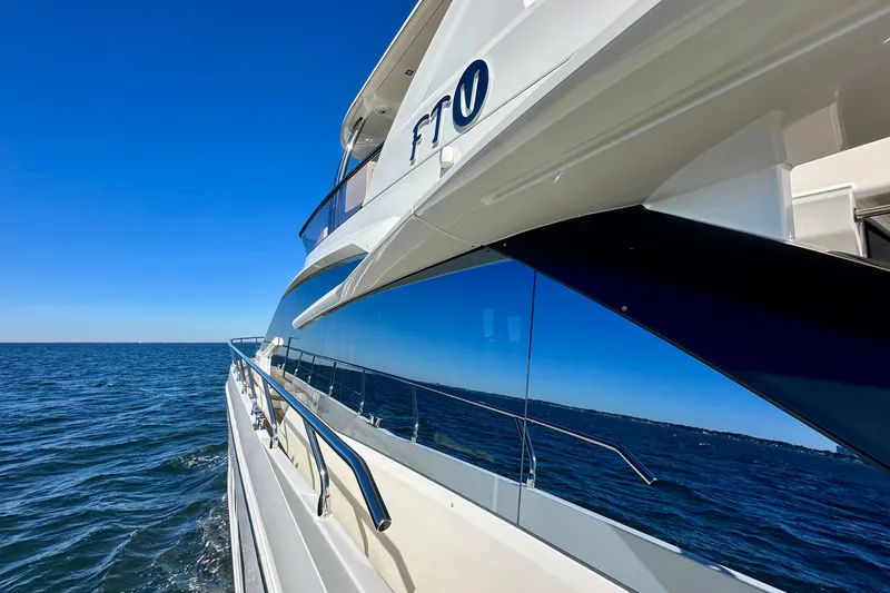 Slide: The Image of Luxury Absolute 72 FLY yacht cruising on open sea, 2016 model. - 50