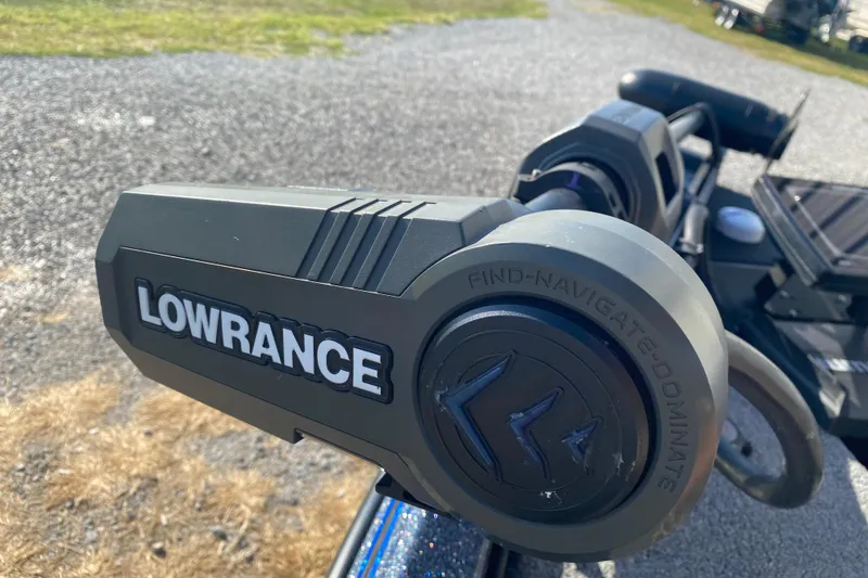 Slide: The Image of Lowrance device on 2022 Phoenix 920 Elite boat, outdoor setting. - 15