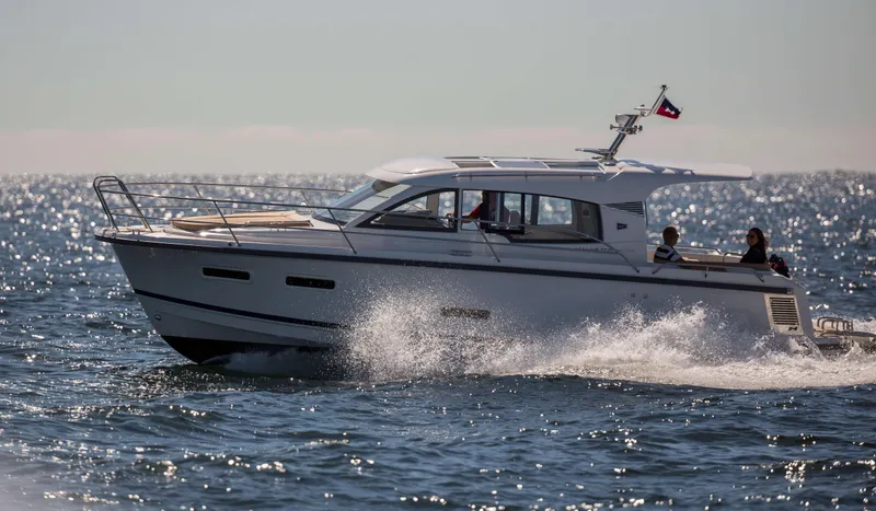 Slide: The Image of Nimbus 305 Coupe - 3