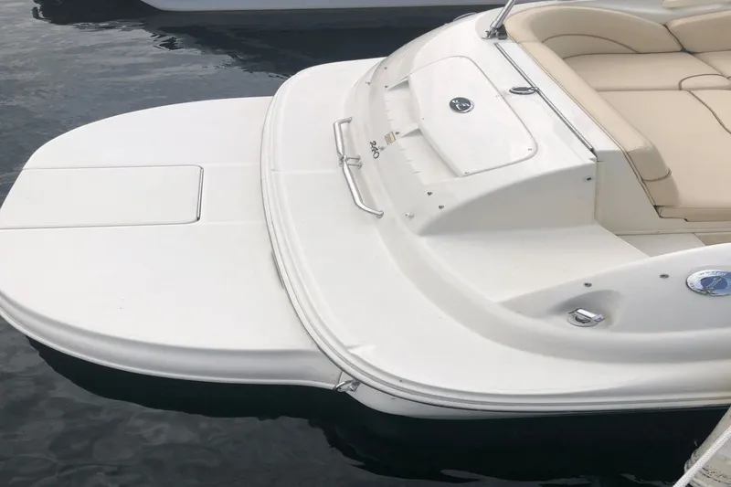 Slide: The Image of Sea Ray 240 Sundancer 2001 - 10