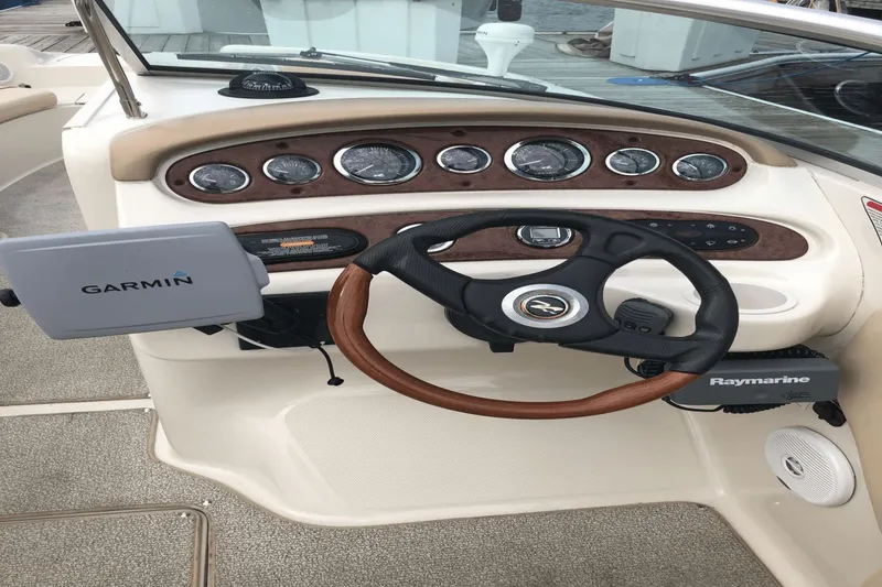 Slide: The Image of Sea Ray 240 Sundancer 2001 - 9