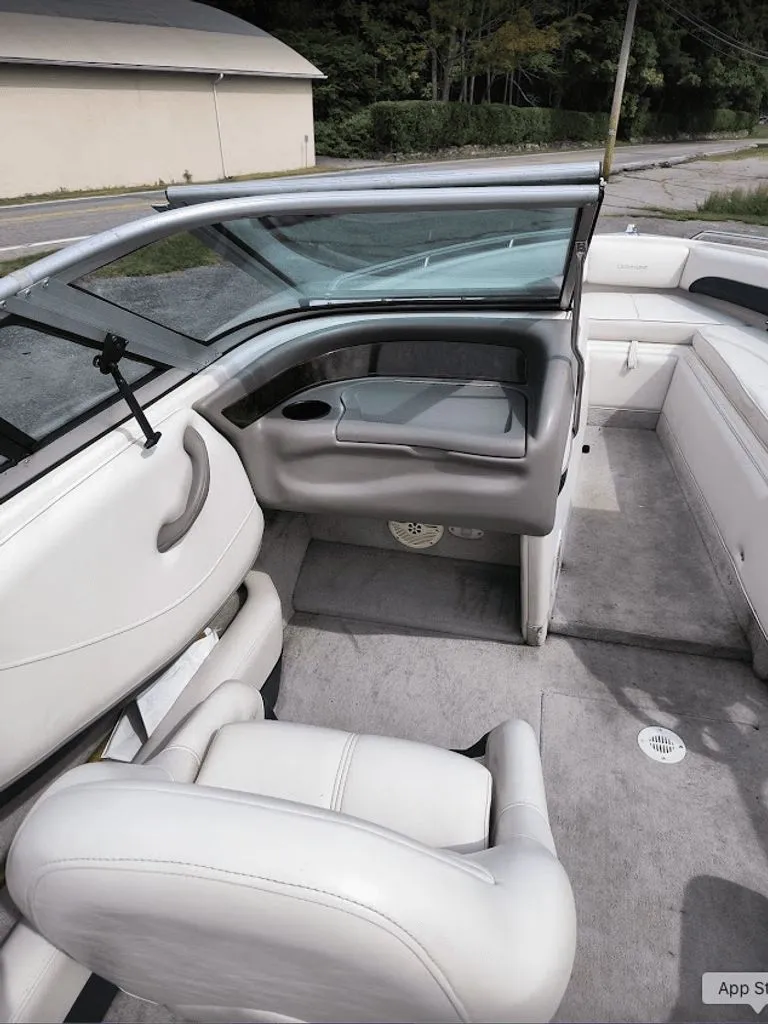 Slide: The Image of Crownline Boats 225 BR 2000 - 15