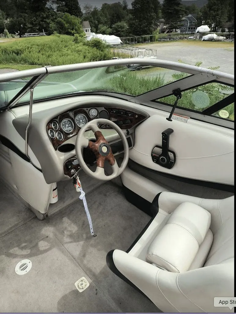 Slide: The Image of Crownline Boats 225 BR 2000 - 6