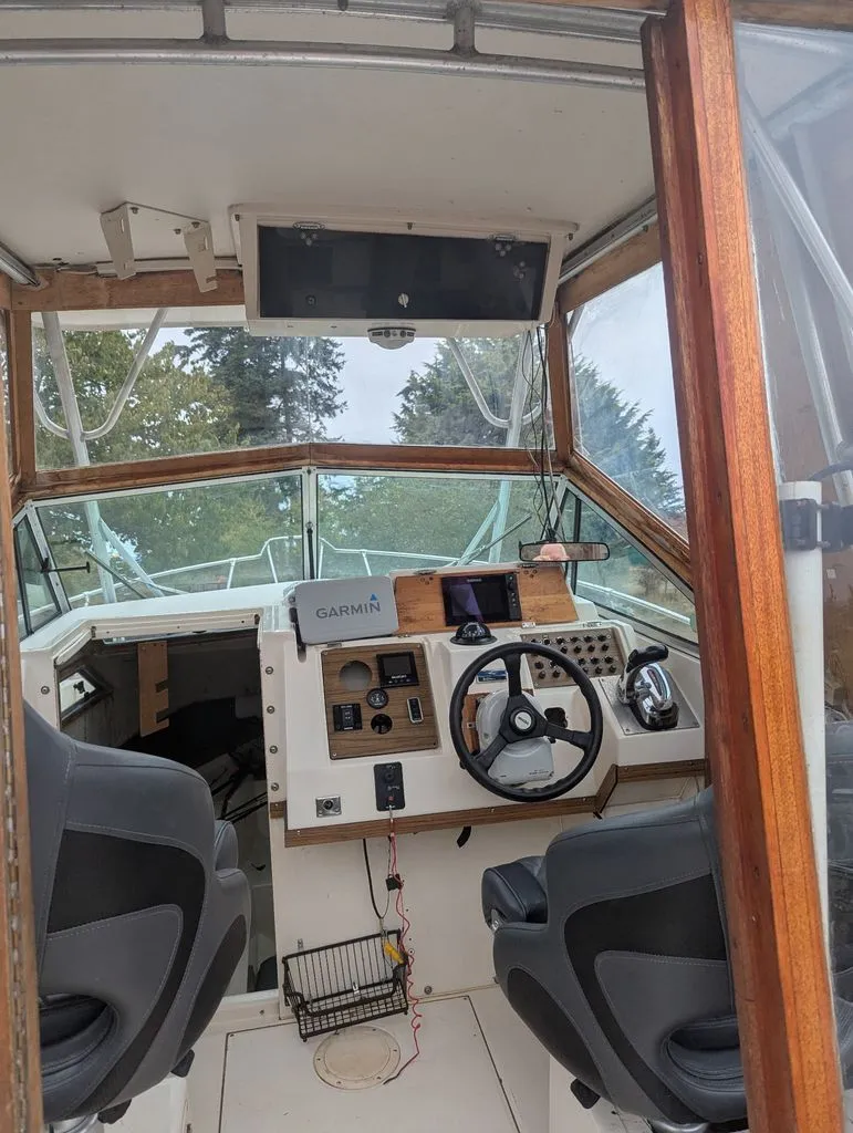 Slide: The Image of Grady-White Gulfstream 1990 - 16