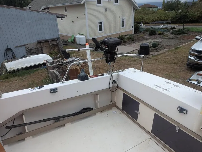 Slide: The Image of Grady-White Gulfstream 1990 - 21