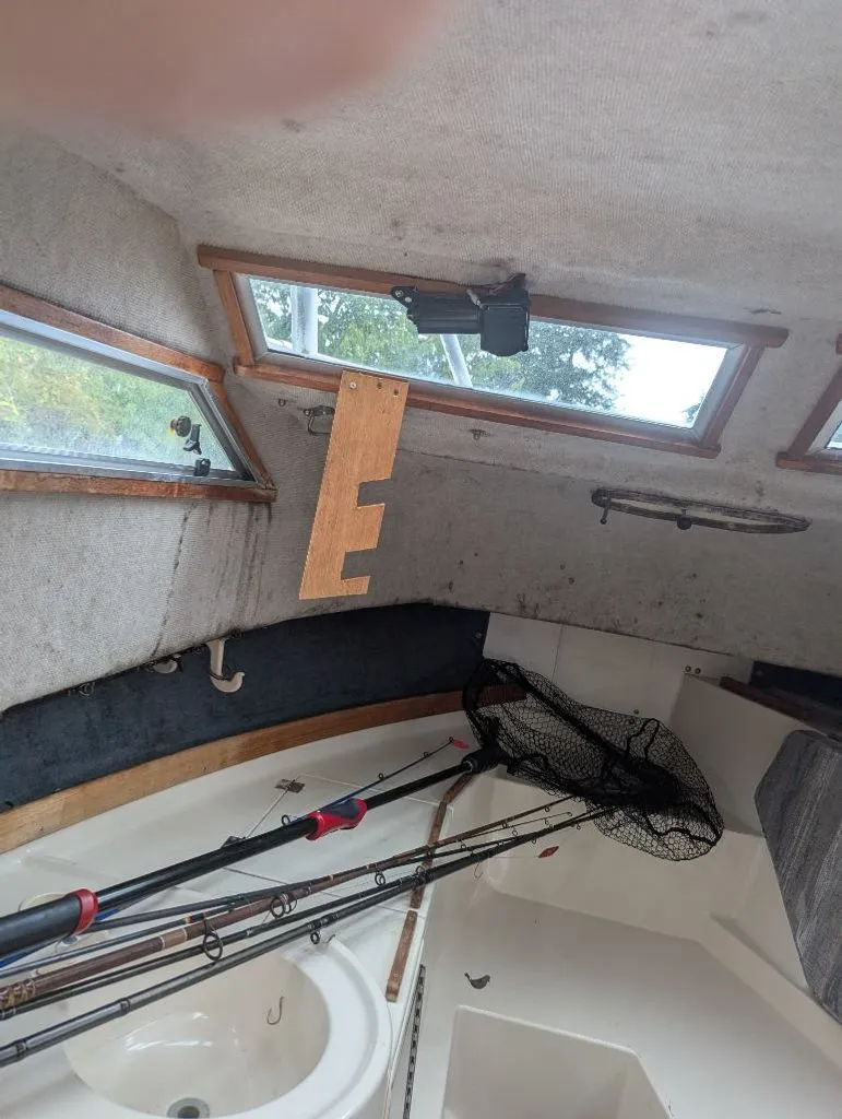 Slide: The Image of Grady-White Gulfstream 1990 - 24