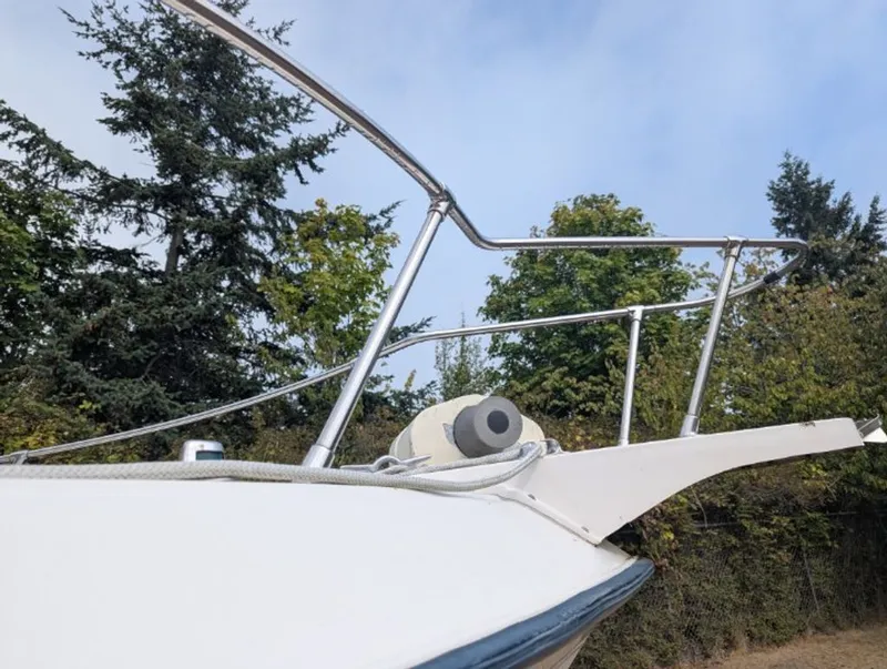 Slide: The Image of Grady-White Gulfstream 1990 - 30