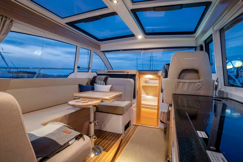 Slide: The Image of Nimbus 365 Coupe - 31