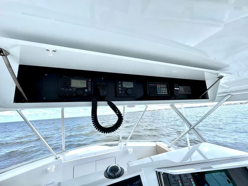 Slide: The Image of Viking 50 Convertible 2000 - 12