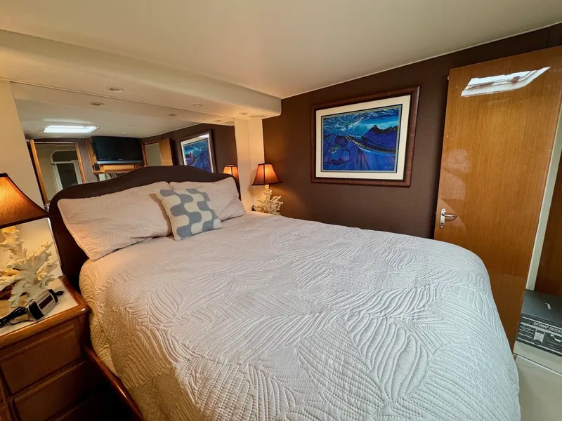 Slide: The Image of Viking 50 Convertible 2000 - 29