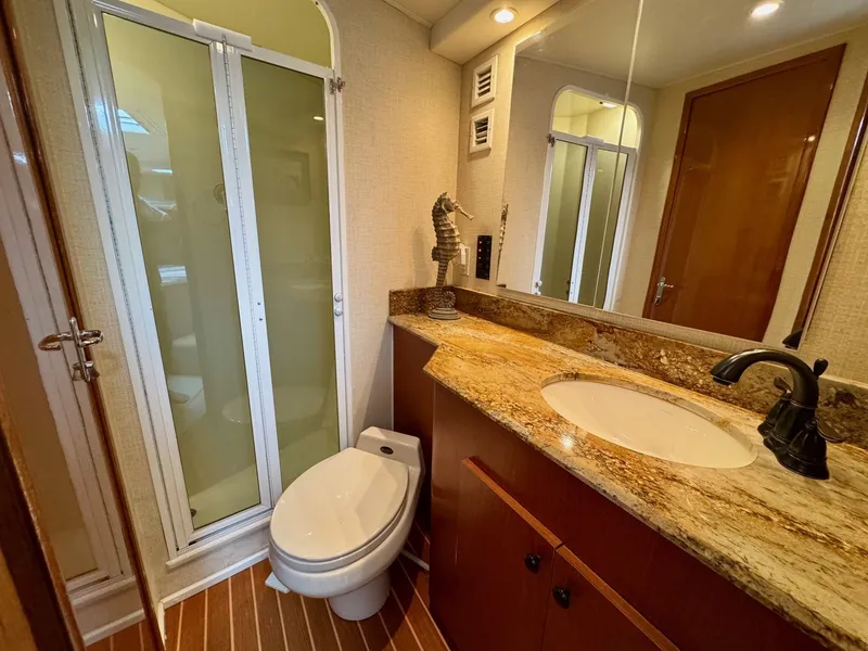 Slide: The Image of Viking 50 Convertible 2000 - 35