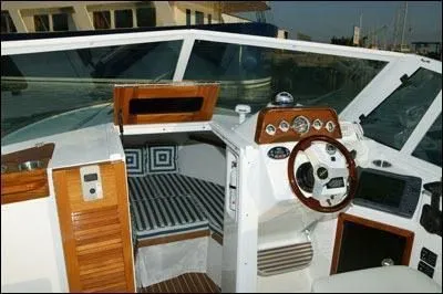 Slide: The Image of Hunt Yachts Harrier 25 2013 - 3