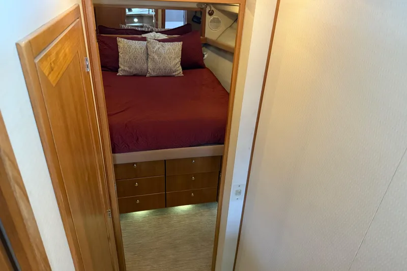 Slide: The Image of Simrad AP21 autopilot control on 1999 Bayliner 3988 Command Bridge Motoryacht dashboard. - 32