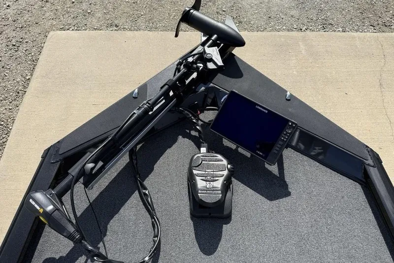 Slide: The Image of 2023 Vexus AVX189 boat with trolling motor and fish finder on deck. - 3