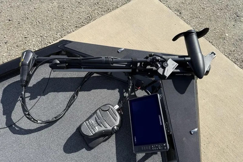 Slide: The Image of 2023 Vexus AVX189 boat with trolling motor and Lowrance fish finder. - 5