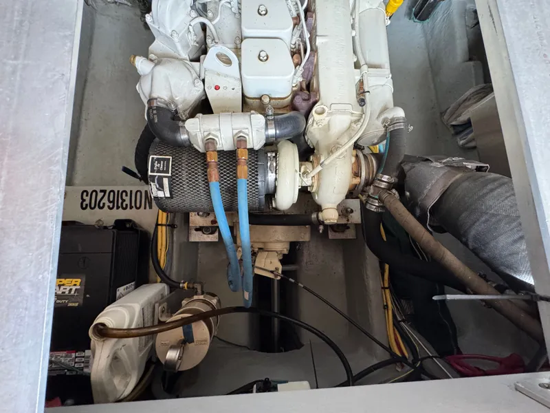 Slide: The Image of Mainship 390 2001 - 50