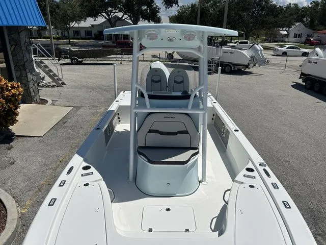 Slide: The Image of Sea Pro 250 DLX BAY 2025 - 14