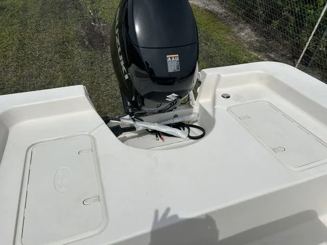 Slide: The Image of Carolina EV180 Sea Skiff 2024 - 13