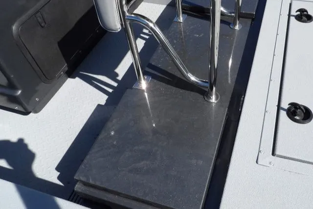 Slide: The Image of SeaArk SHADOW 20T ELITE CC 2024 - 9