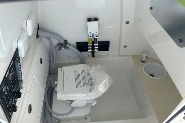 Slide: The Image of Sea Pro 262 DLX OFFSHORE 2025 - 20