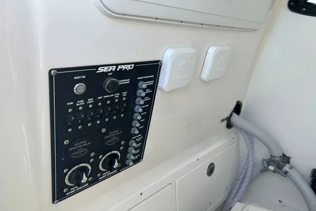 Slide: The Image of Sea Pro 262 DLX OFFSHORE 2025 - 21