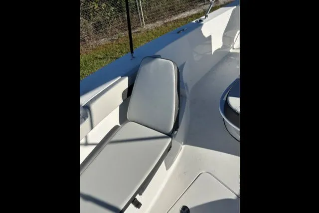 Slide: The Image of Sea Pro 202 CC 2025 - 10