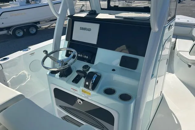 Slide: The Image of Sea Pro 242 DLX DEEP-V 2025 - 21