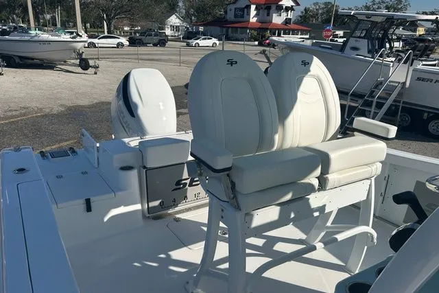 Slide: The Image of Sea Pro 242 DLX DEEP-V 2025 - 22