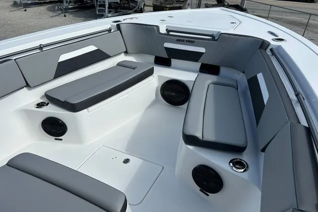 Slide: The Image of Sea Pro 292 Offshore 2025 - 31