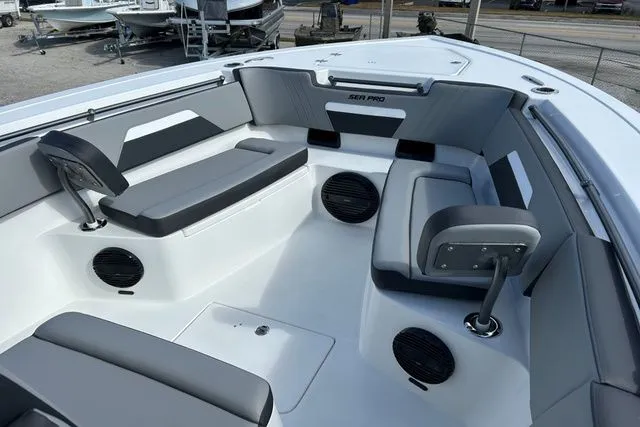 Slide: The Image of Sea Pro 292 Offshore 2025 - 7