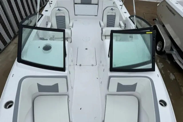 Slide: The Image of Aquasport 2200 DC 2024 - 6