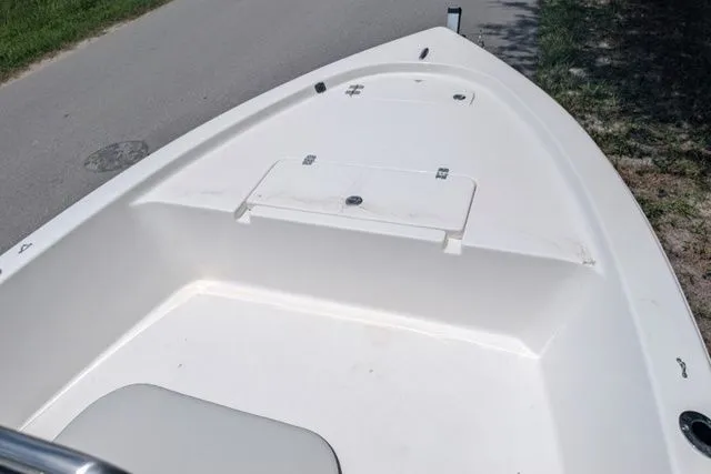 Slide: The Image of Sea Pro 172 Bay 2025 - 5