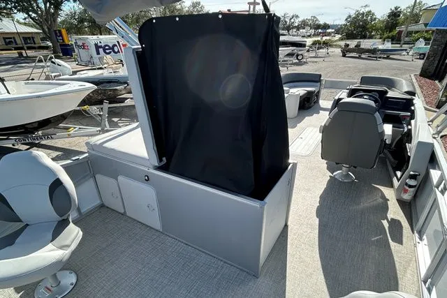 Slide: The Image of Avalon 2585 CATALINA REAR FISH 2024 - 14