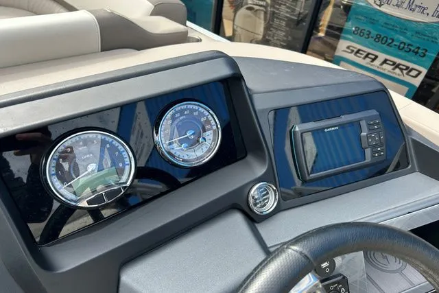 Slide: The Image of Avalon 2585 CATALINA REAR FISH 2024 - 11