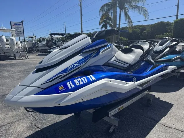 Slide: The Image of Yamaha FX Cruiser HO 2021 - 4