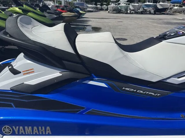 Slide: The Image of Yamaha FX Cruiser HO 2021 - 8