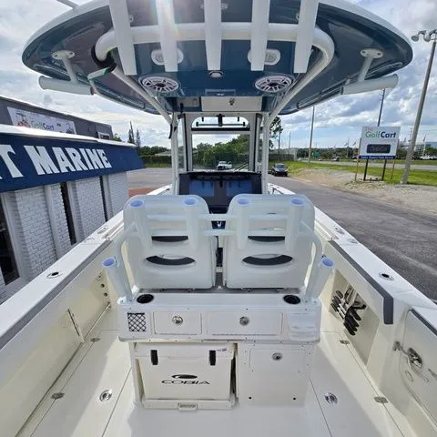 Slide: The Image of Cobia 265 Center Console 2026 - 14