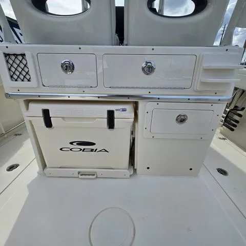 Slide: The Image of Cobia 265 Center Console 2026 - 21