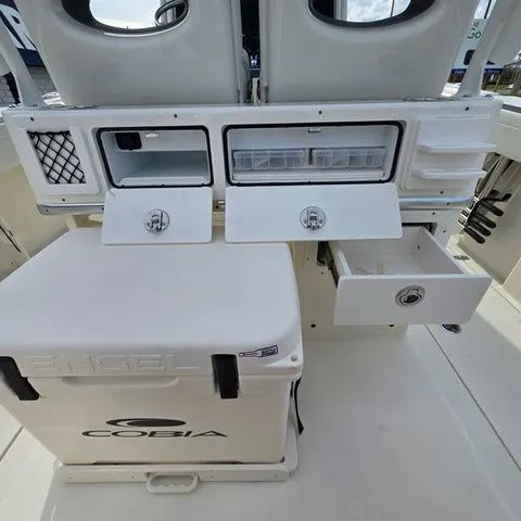 Slide: The Image of Cobia 265 Center Console 2026 - 22