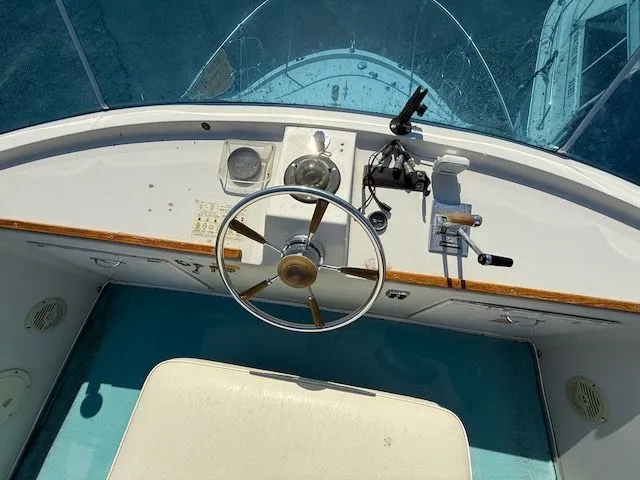 Slide: The Image of Tollycraft 26 1974 - 25