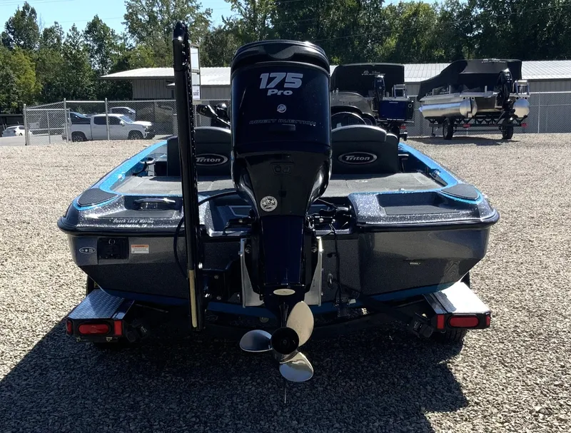 Slide: The Image of Triton 18X3 DC & SC 2009 - 7