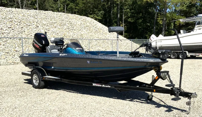 Slide: The Image of Triton 18X3 DC & SC 2009 - 9