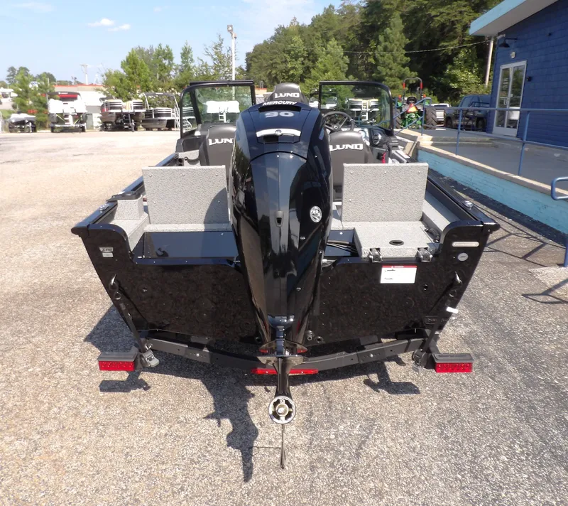 Slide: The Image of Lund 1675 Adventure Sport 2026 - 11