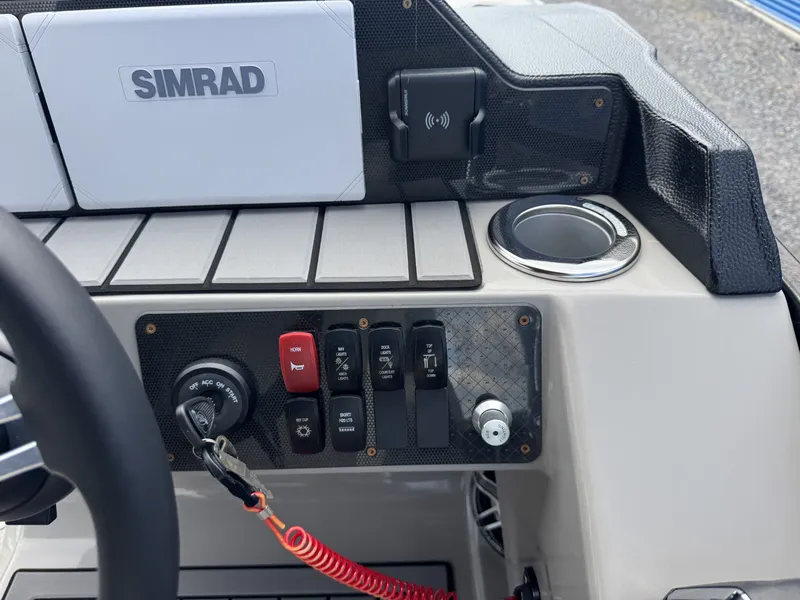 Slide: The Image of Premier Solaris Rev 250 2025 - 10