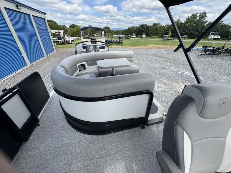 Slide: The Image of Premier Solaris Rev 250 2025 - 12