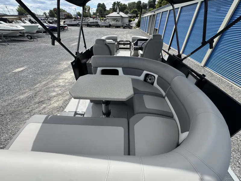 Slide: The Image of Premier Solaris Rev 250 2025 - 14